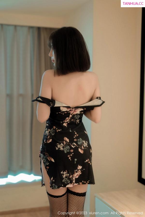   [XiuRen]高清写真图 2023.05.08 No.6692 徐甜心 黑丝美腿第25张图片